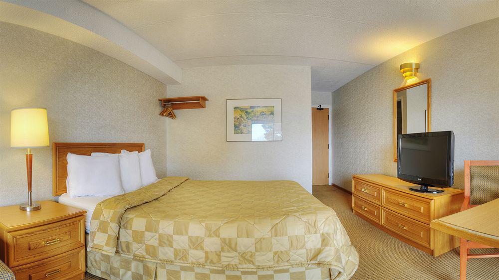 Mini-hôtel Comfort Montreal Aeroport Pointe-Claire